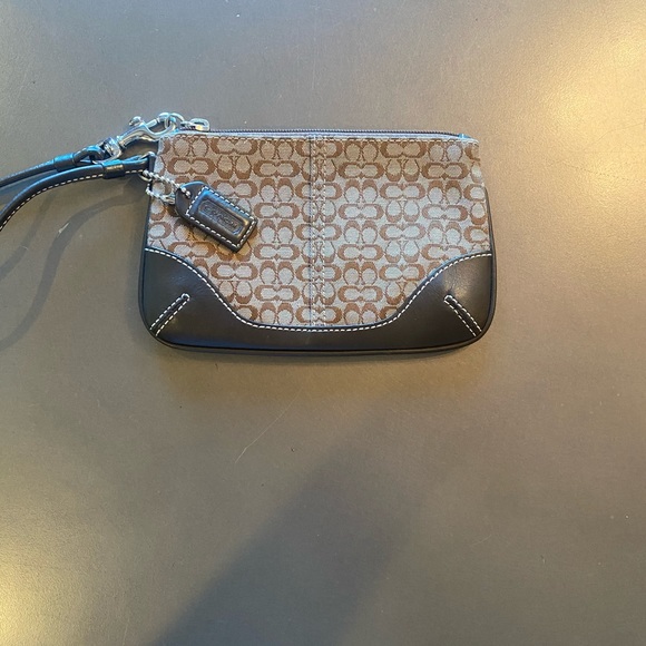 Coach wristlet - Picture 1 of 4